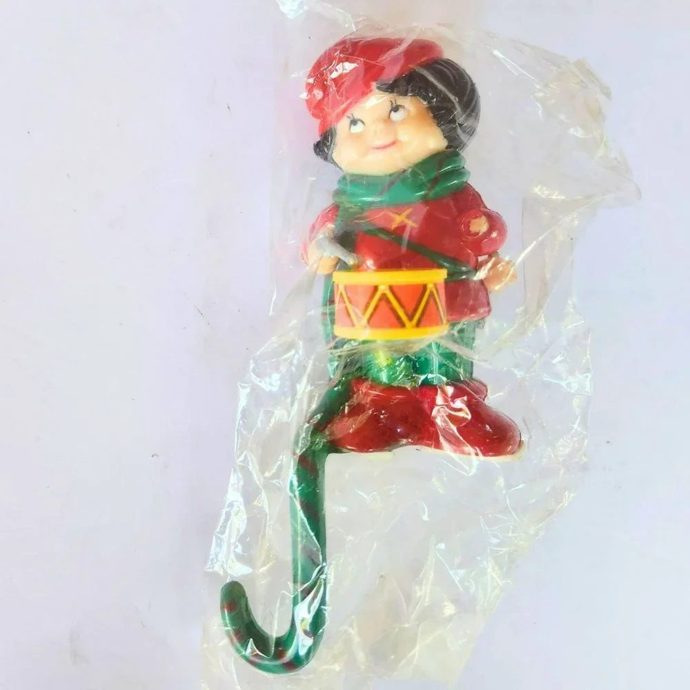 3 Vintage J.S.N.Y. Co. Plastic Santa Elves Christmas Shelf Sitter Stocking Hooks